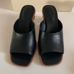 FLASH SALE‼️‼️Imagine Vince Camuto Sandals/ mules